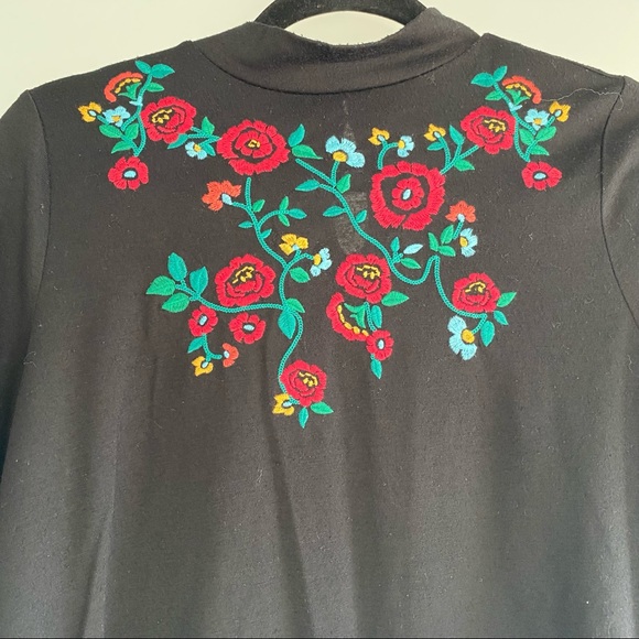 3/$15 🌿 Mock-neck embroidery top w/ bell sleeves - Picture 2 of 6